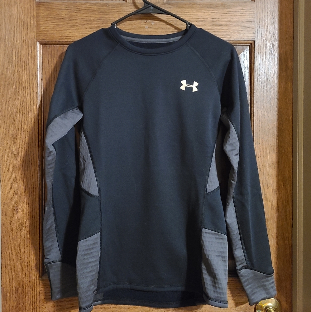 Womens NWOT Under Armour Sweatshirt